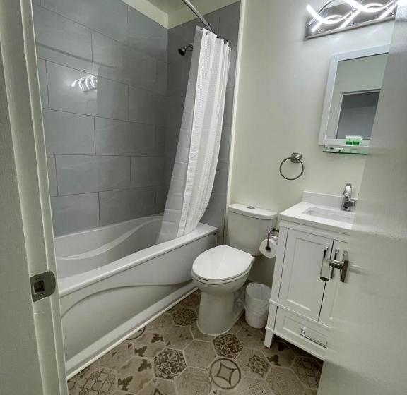 Люкс Deluxe Кровать Кинг, Destination Inn