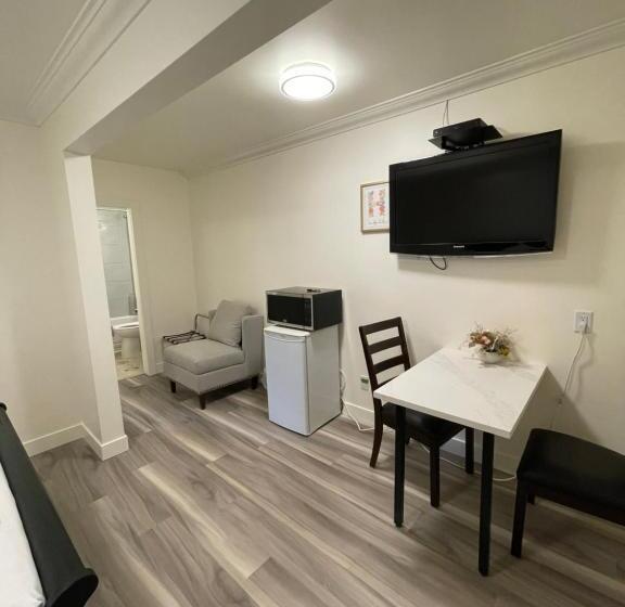 سوییت, Destination Inn