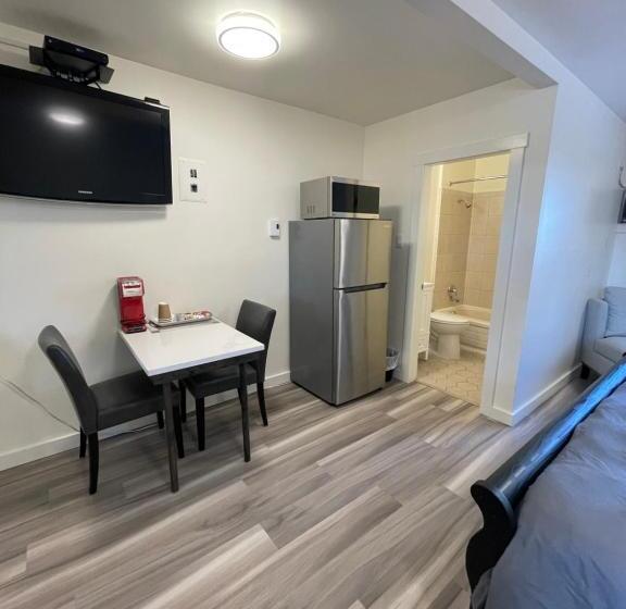 استودیو استاندارد با تخت کینگ, Destination Inn