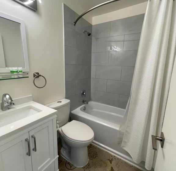 سوییت لوکس, Destination Inn