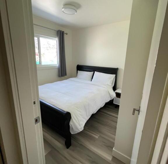 سوییت لوکس, Destination Inn