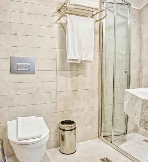 اتاق استاندارد سه تخته با بالکن, Florina