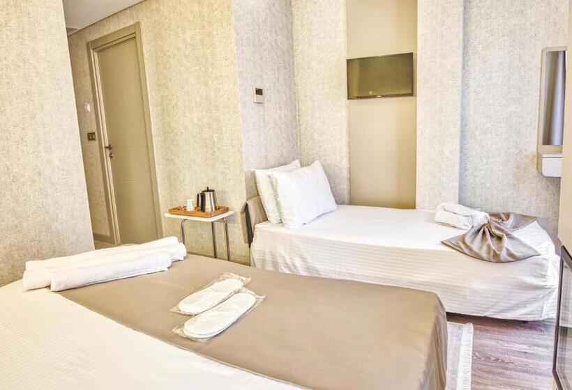 اتاق خانوادگی, Florina