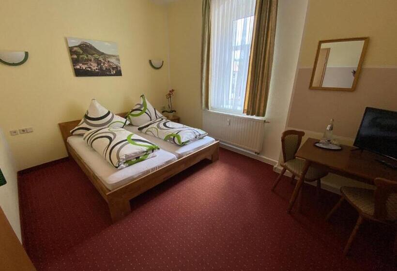 Номер Стандарт, Kastanienhof