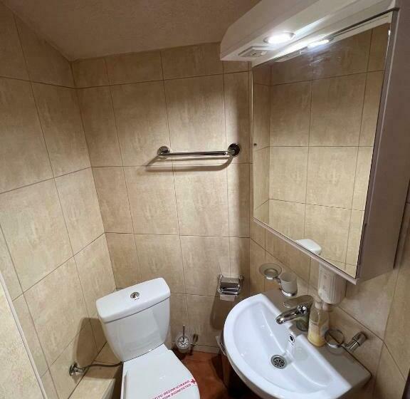 اتاق استاندارد یک نفره, Royal