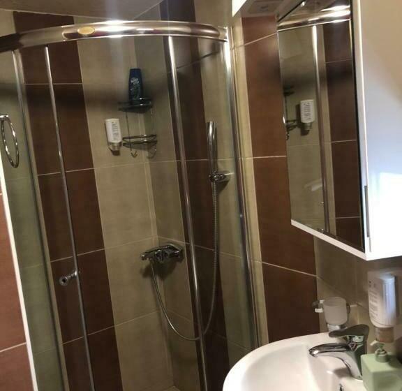 اتاق استاندارد, Royal