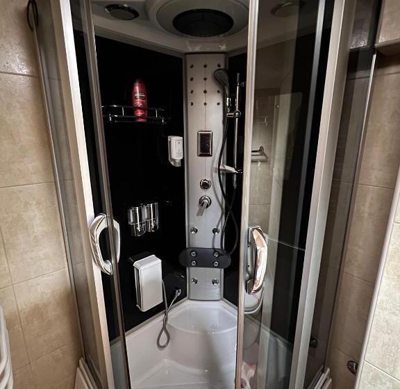 اتاق استاندارد یک نفره, Royal