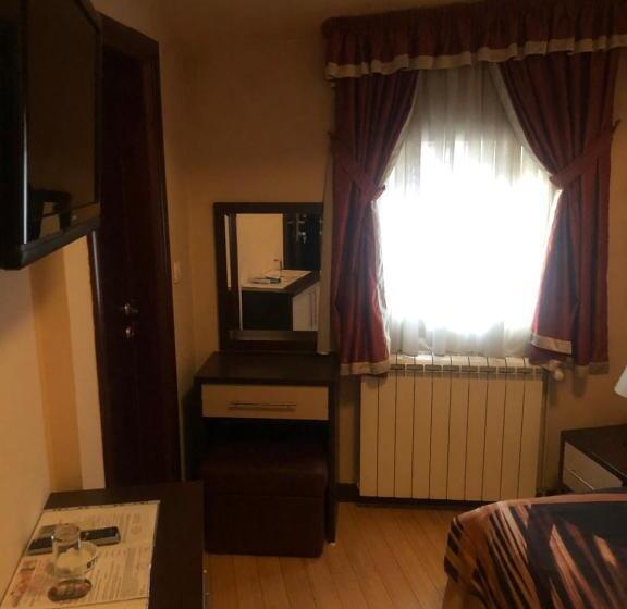 اتاق استاندارد یک نفره, Royal