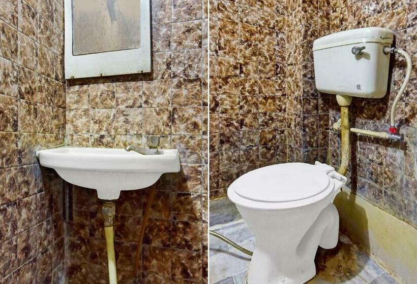 이그제큐티브 트리플, Spot On 81137  Raj