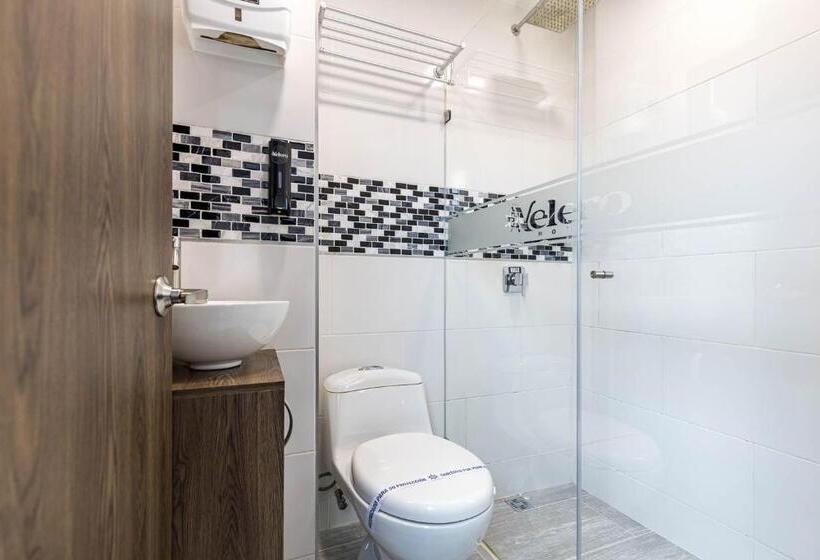 수피리어 룸, Velero