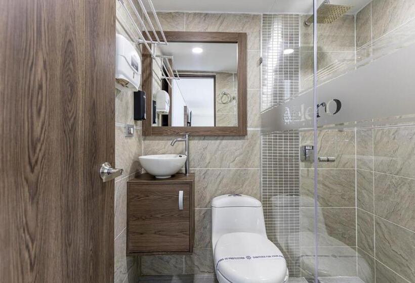 수피리어 룸, Velero