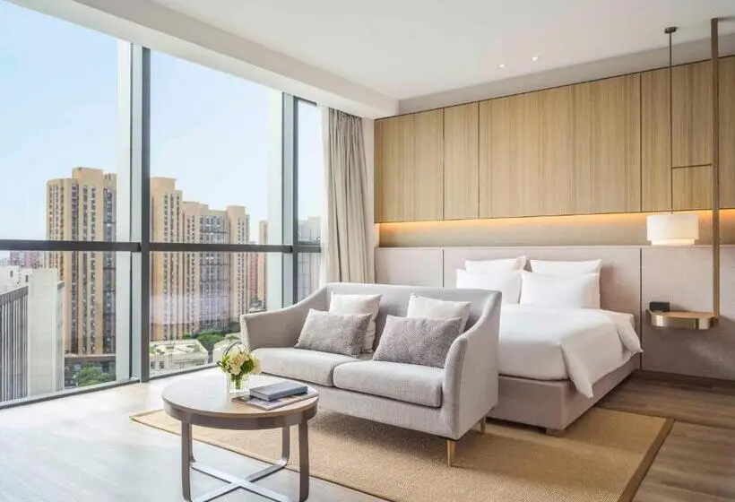 キングサイズベッドのスーペリアルーム, Novotel Shanghai Qingpu Excellence