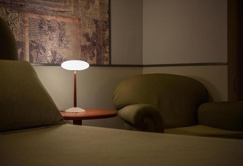 اتاق لوکس, Celso 14