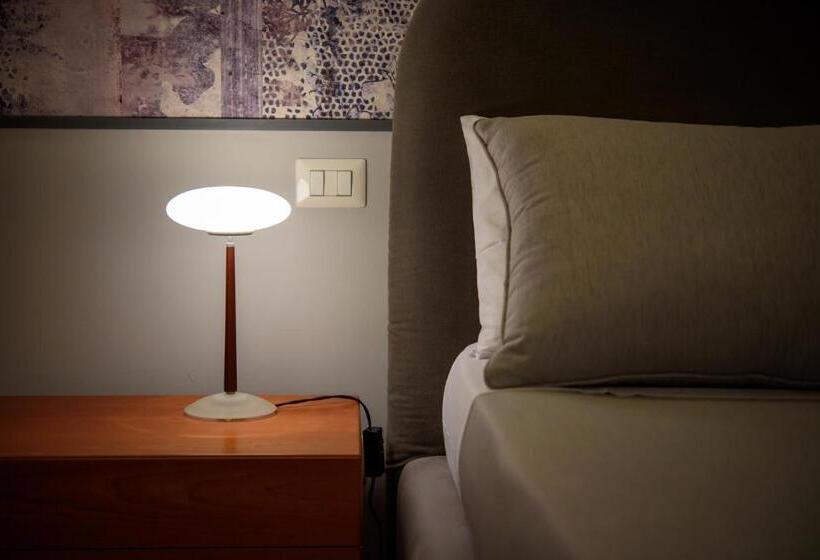 اتاق لوکس, Celso 14