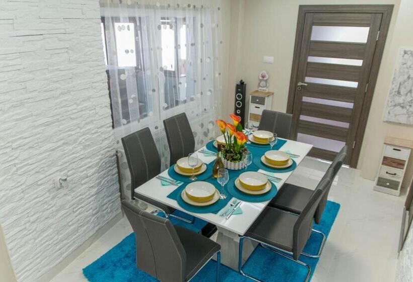 キングサイズベッドのスーペリアルーム, Délibáb Wellness Vendégház