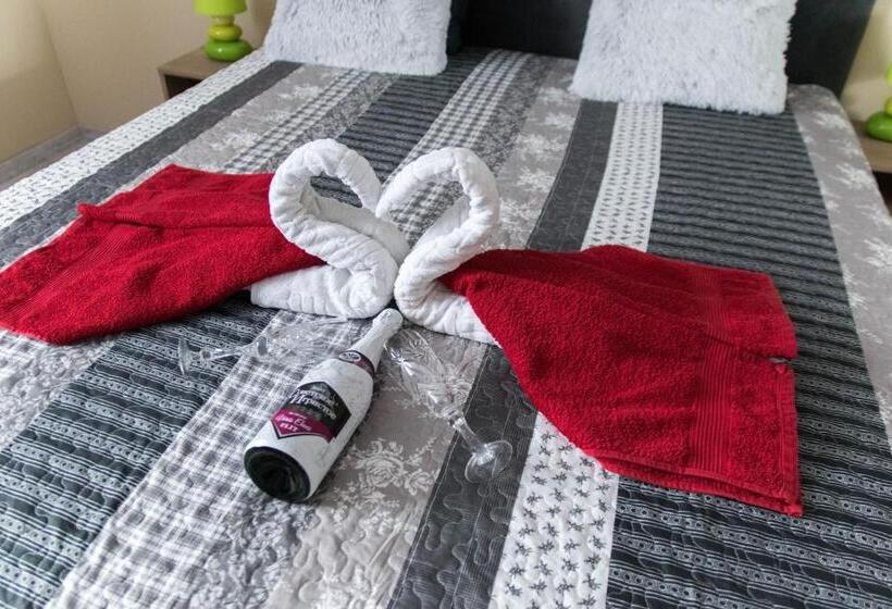 キングサイズベッドのスーペリアルーム, Délibáb Wellness Vendégház