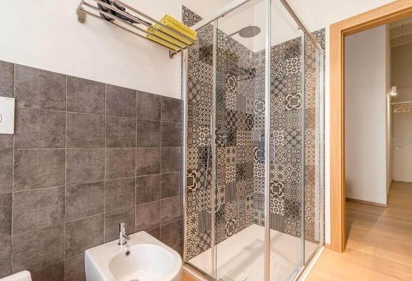 Quarto standard, Blooms Botanical Rooms