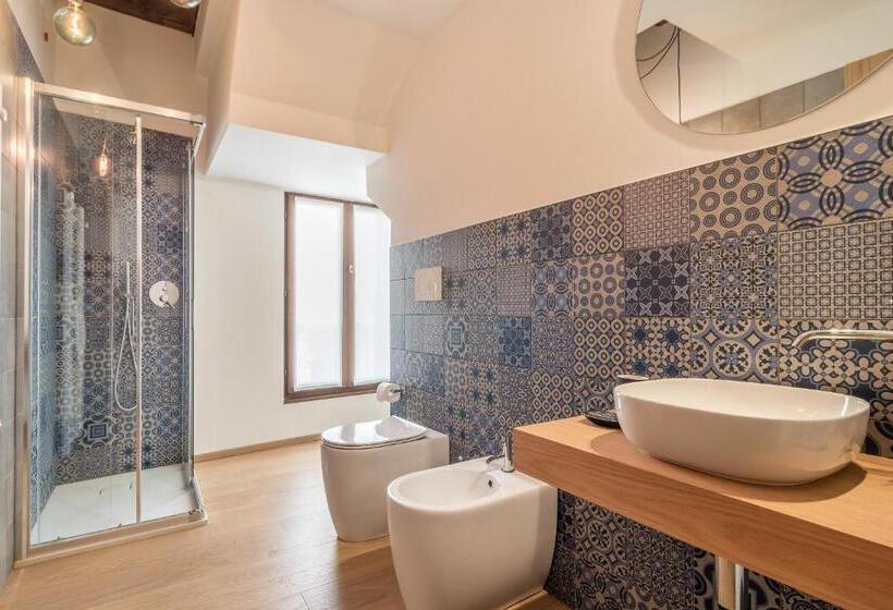 Quarto Basic, Blooms Botanical Rooms