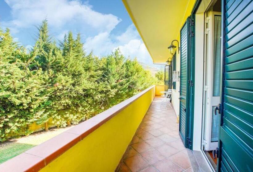 Апартаменты 1 Спальня Вид на Сад, Musae Apartments