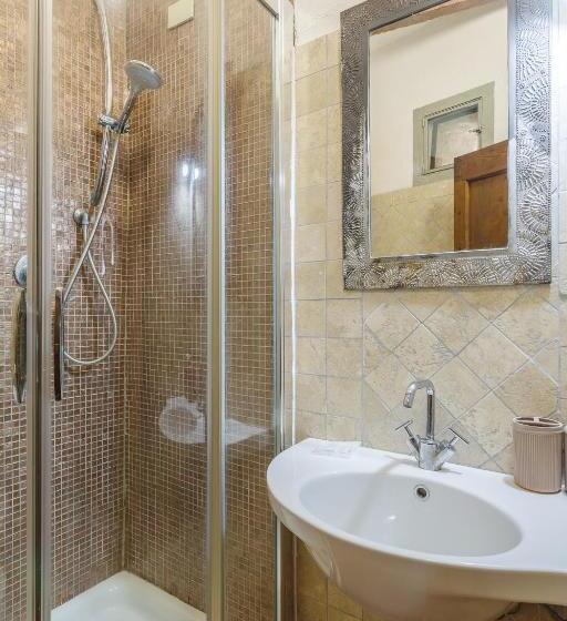 جناح عائلي, Un Posto