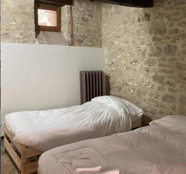 غرفة قياسية, Un Posto