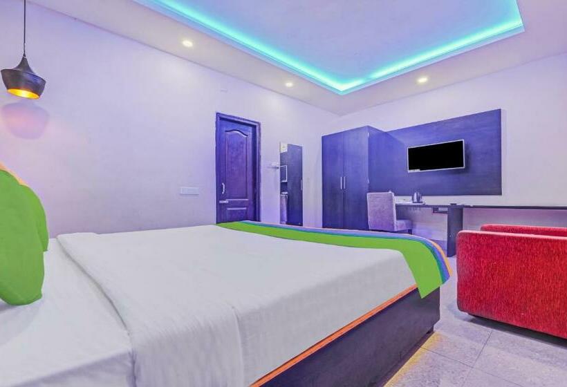 Quarto Estandar, Treebo The Bollywood