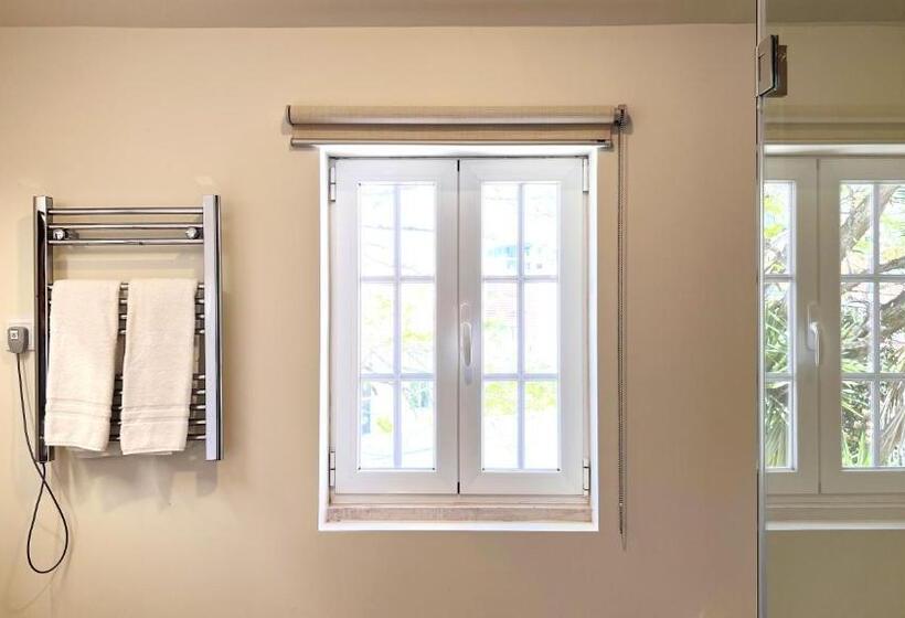 اتاق اجرایی, Jardim Da Lapa By Shiadu