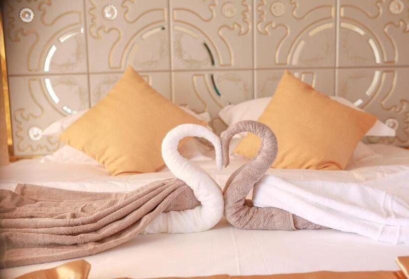 اتاق استاندارد با بالکن, Jeym Lodge