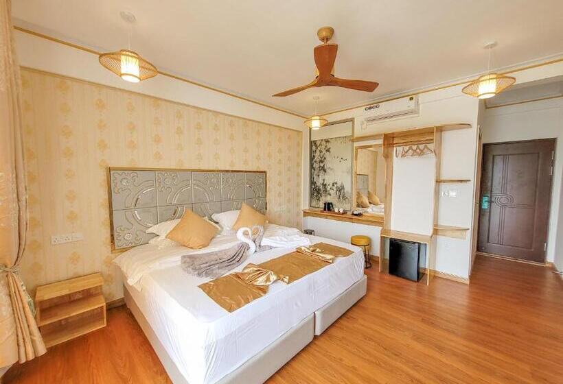 اتاق استاندارد با بالکن, Jeym Lodge