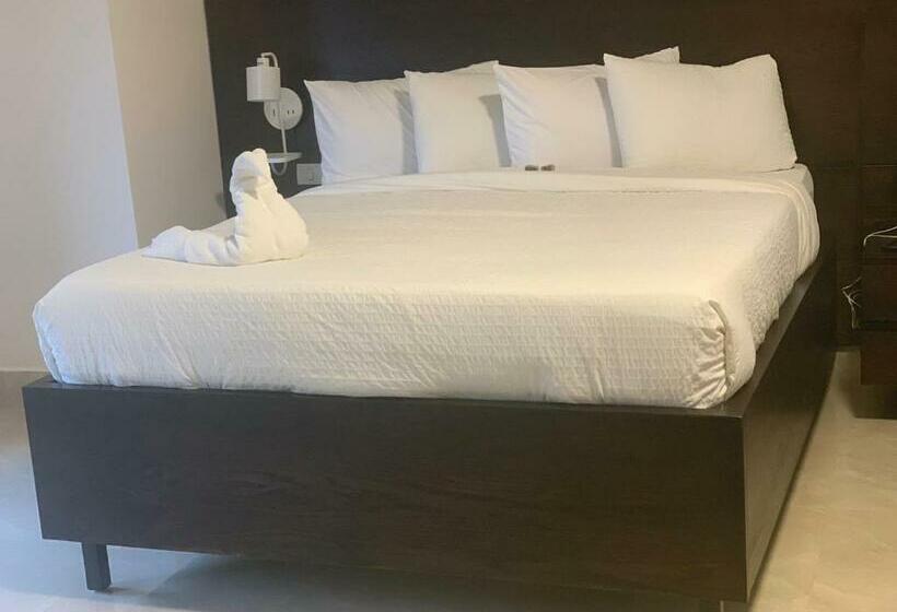 سوئیت با بالکن, Mizirawi Historic