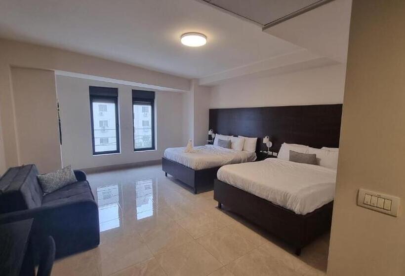 اتاق لوکس, Mizirawi Historic