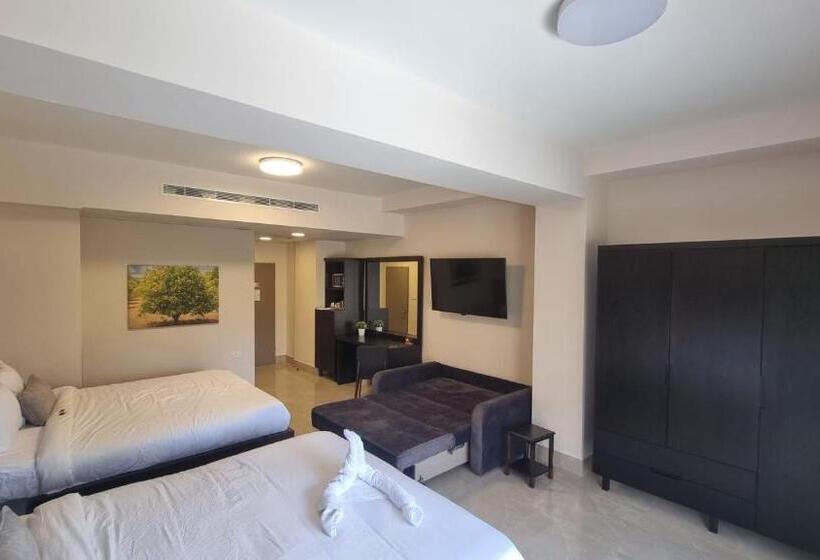 اتاق لوکس, Mizirawi Historic