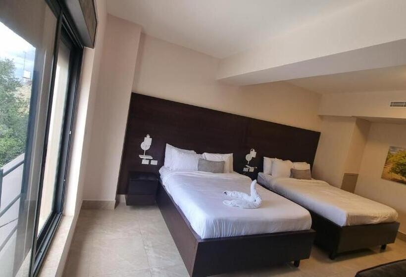 اتاق لوکس, Mizirawi Historic