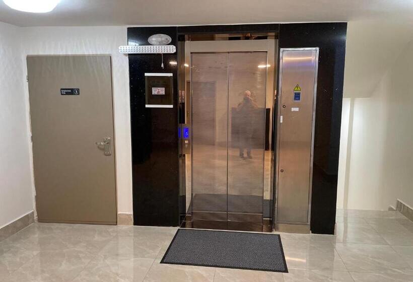 سوئیت با بالکن, Mizirawi Historic