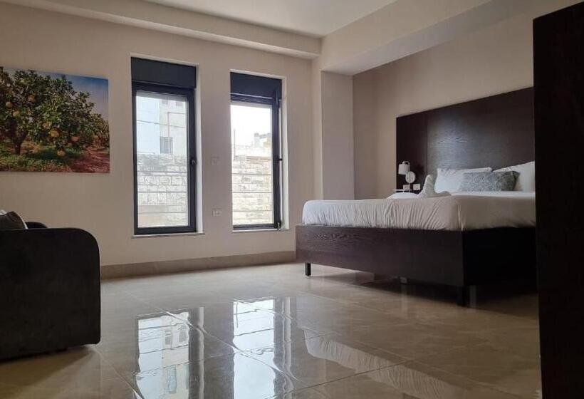 Deluxe Suite King Bed, Mizirawi Historic