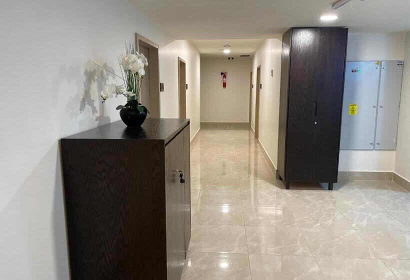 سوئیت با وان آب گرم, Mizirawi Historic