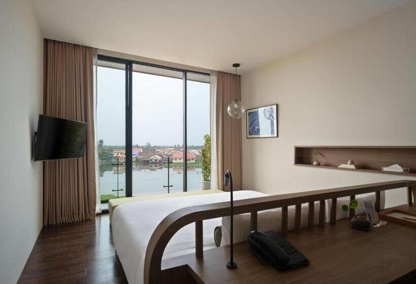 디럭스 룸, Neera Retreat