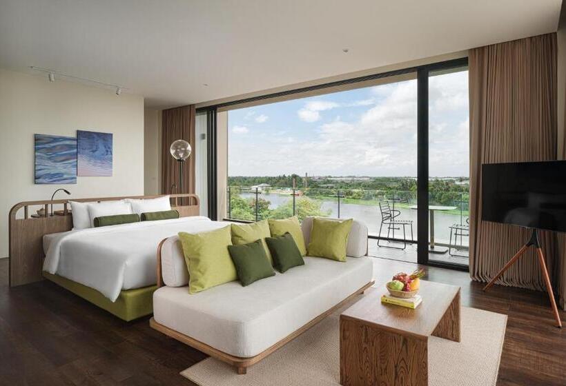 강 전망 스위트, Neera Retreat