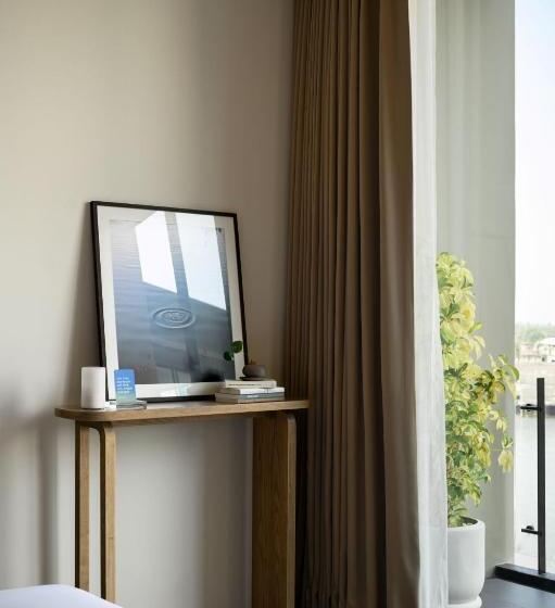 발코니 디럭스 룸, Neera Retreat