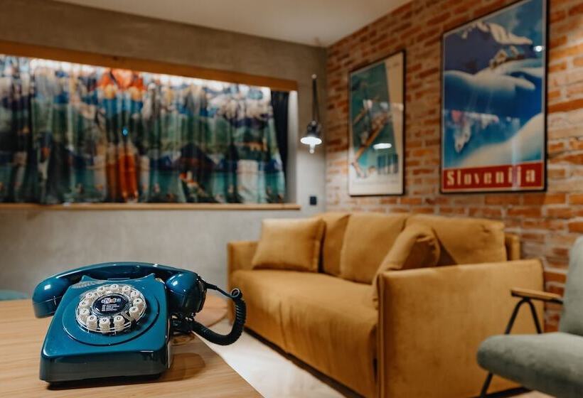 آپارتمان 1 خوابه, One66