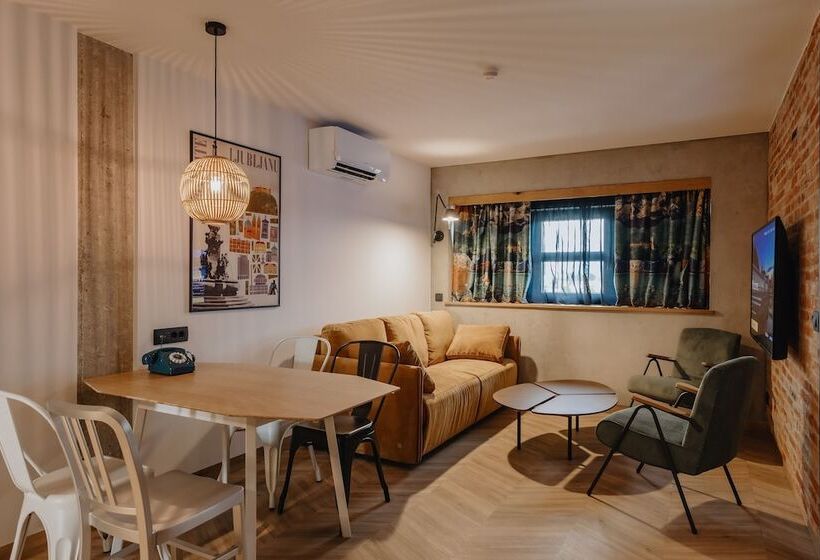 آپارتمان 1 خوابه, One66