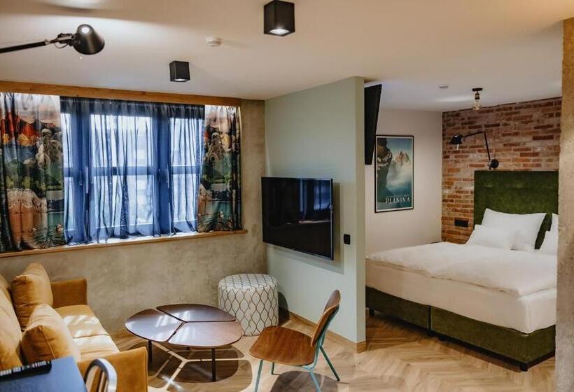 اتاق سوپریور, One66