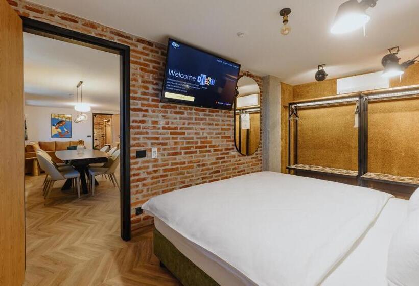 آپارتمان 2 خوابه, One66