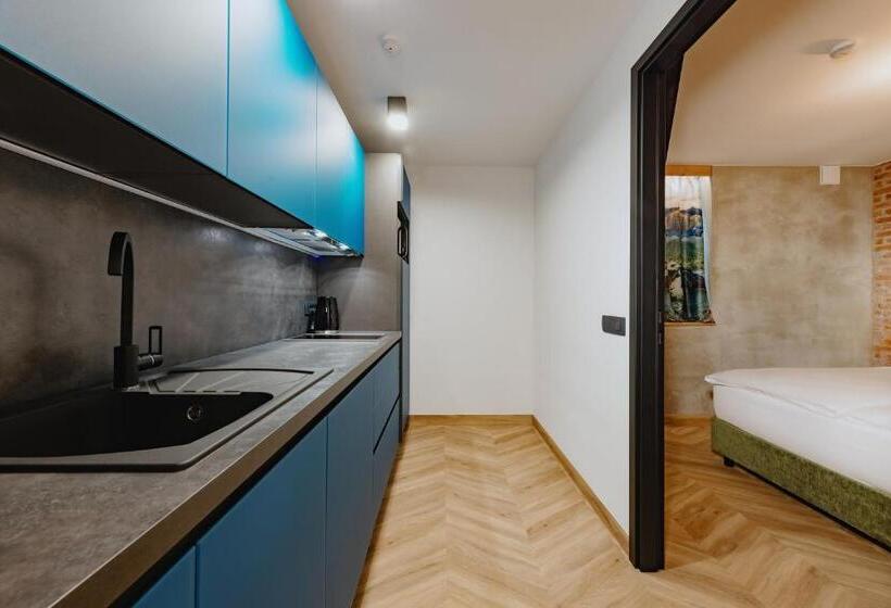 آپارتمان 1 خوابه, One66