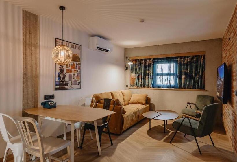 آپارتمان 1 خوابه, One66