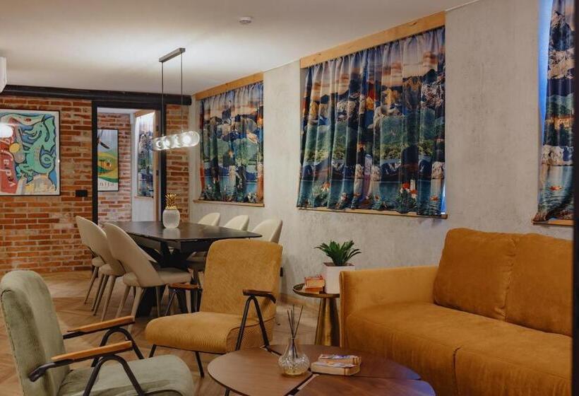 آپارتمان 2 خوابه, One66