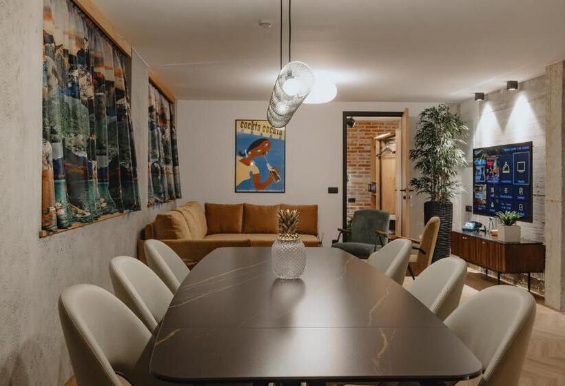 آپارتمان 2 خوابه, One66