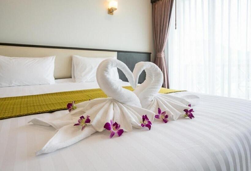 اتاق سوپریور, Swan Lake Hotel Sattahip