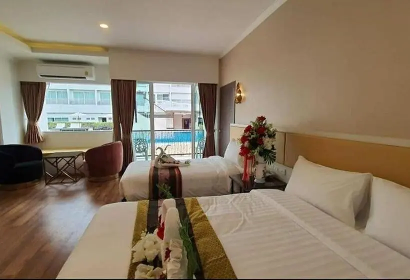 اتاق لوکس, Swan Lake Hotel Sattahip