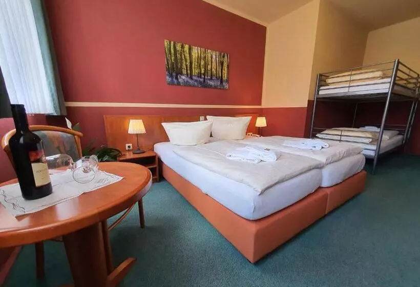 Standard Kolmen Hengen Huone, Altstadthotel Ilsenburg
